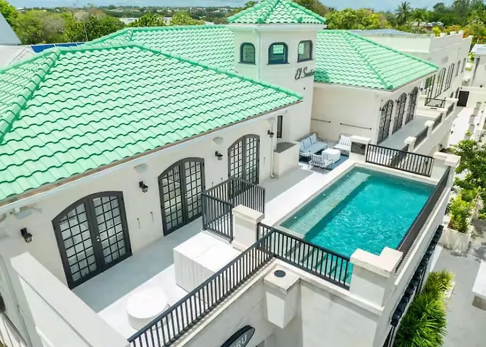 LUXURY OCEANVIEW PENTHOUSES WITH A ROOFTOP POOL, BRIDGETOWN